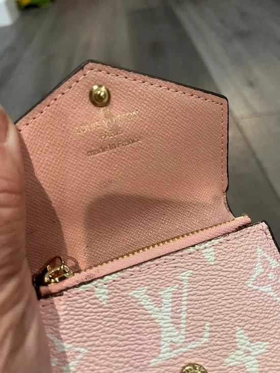 Louis Vuitton Zoe Wallet Giant Monogram Red/Pink Compact Wallet - Picture 5 of 16